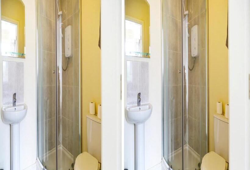 スタンダードルーム, OYO Castle Hotel, Accrington