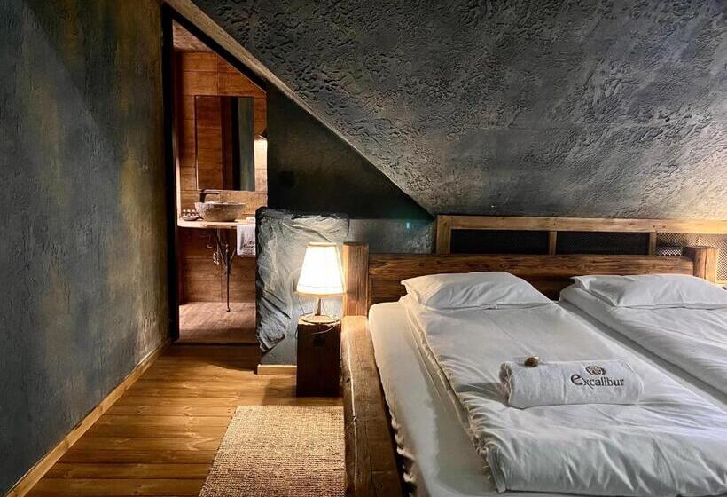 غرفة قياسية, Excalibur Mini