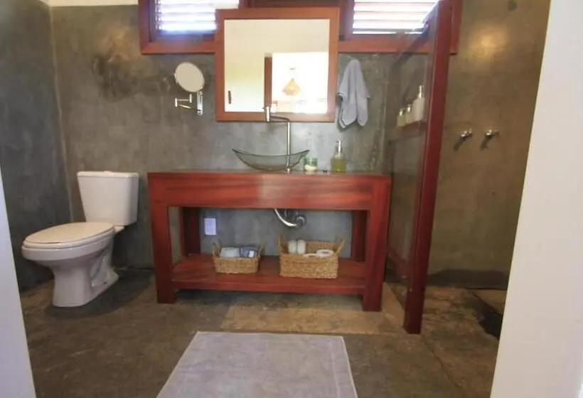 Deluxe Kolmen Hengen Huone, Vila Das águas
