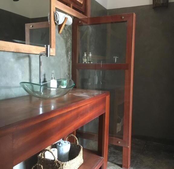 Quarto Triplo Deluxe, Vila Das águas