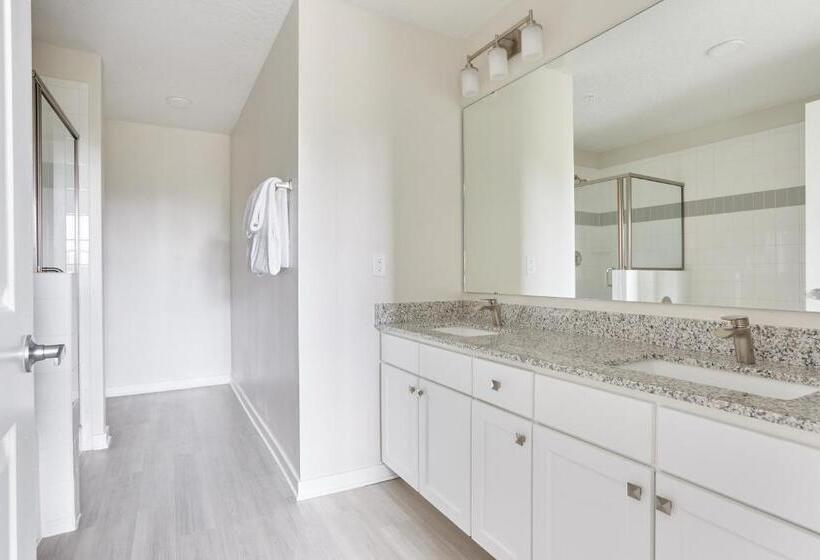 庭の見える１ベッドルームアパートメント, Sonder At Vista Cay