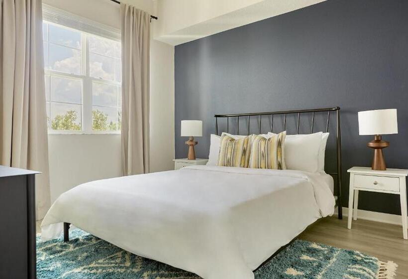 庭の見える１ベッドルームアパートメント, Sonder At Vista Cay