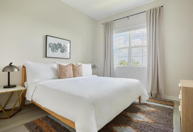 庭の見える１ベッドルームアパートメント, Sonder At Vista Cay