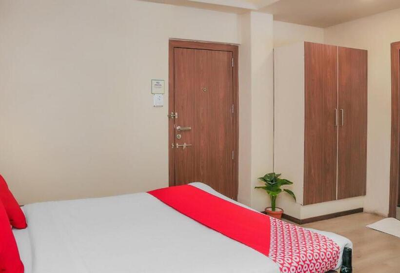 スタンダードルーム, Super Collection O Pearl Near Shaniwar Wada