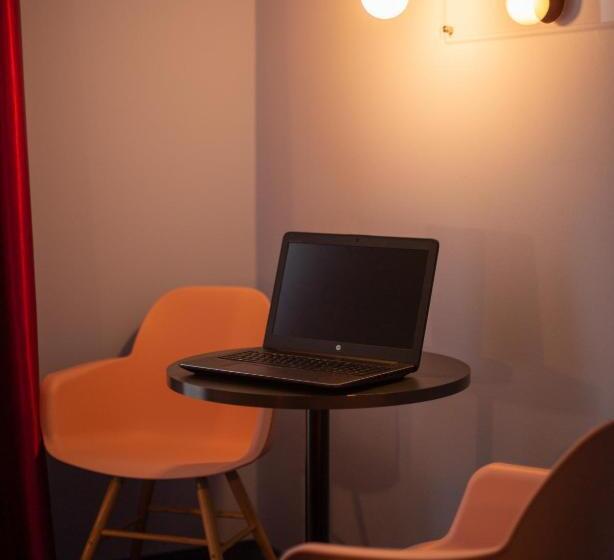 شقة غرفة واحدة, The Niu Mood   Apartments