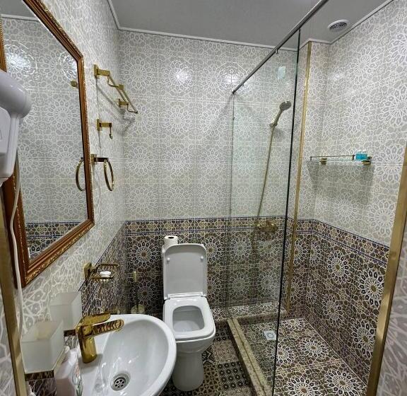 غرفة قياسية, Khurjin Boutique