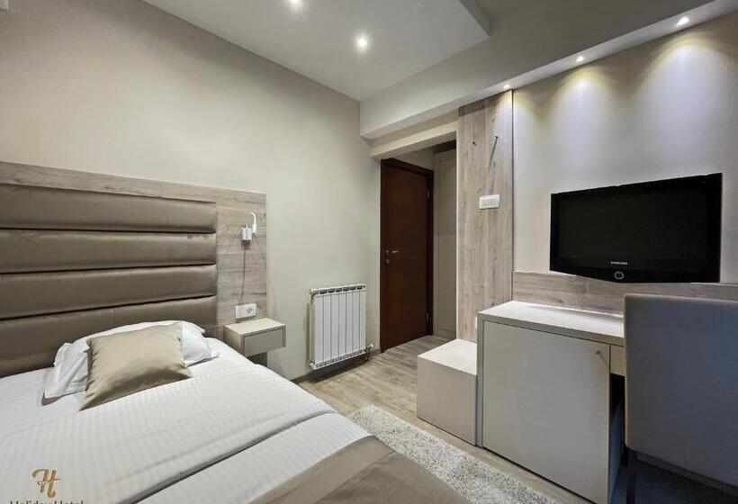 اتاق استاندارد یک نفره, Holiday