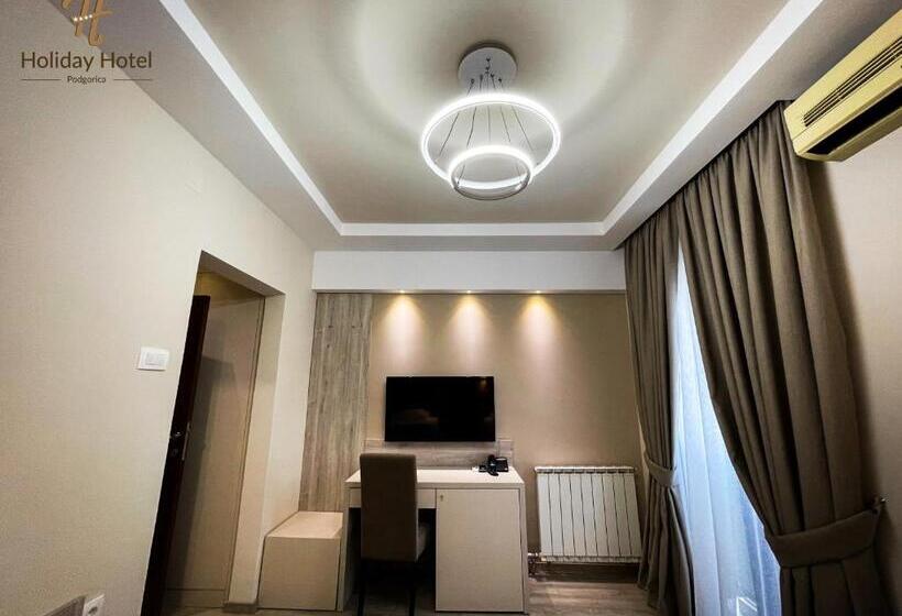 اتاق استاندارد, Holiday