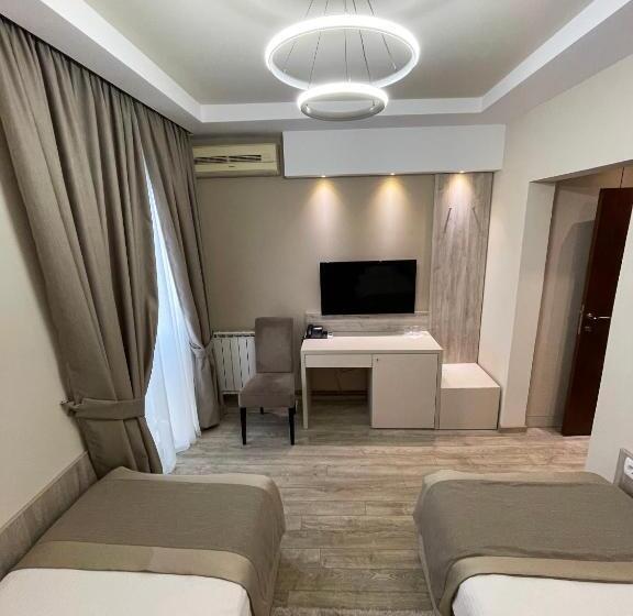 اتاق استاندارد, Holiday