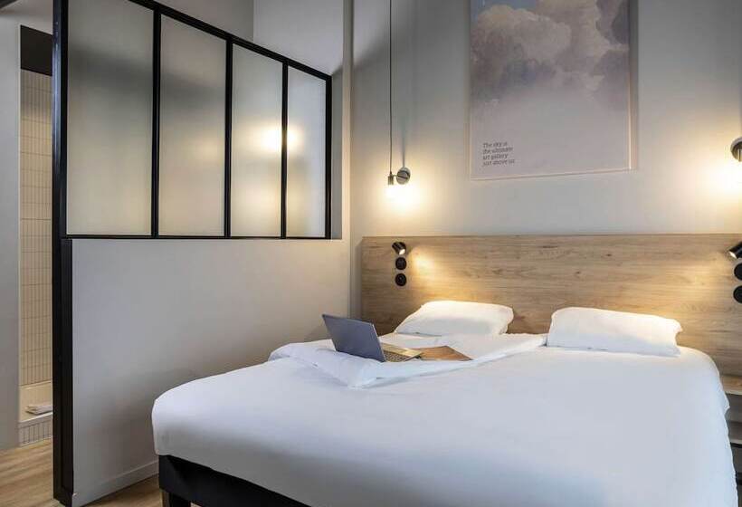 Comfort room with balcony, Ibis Styles Namur