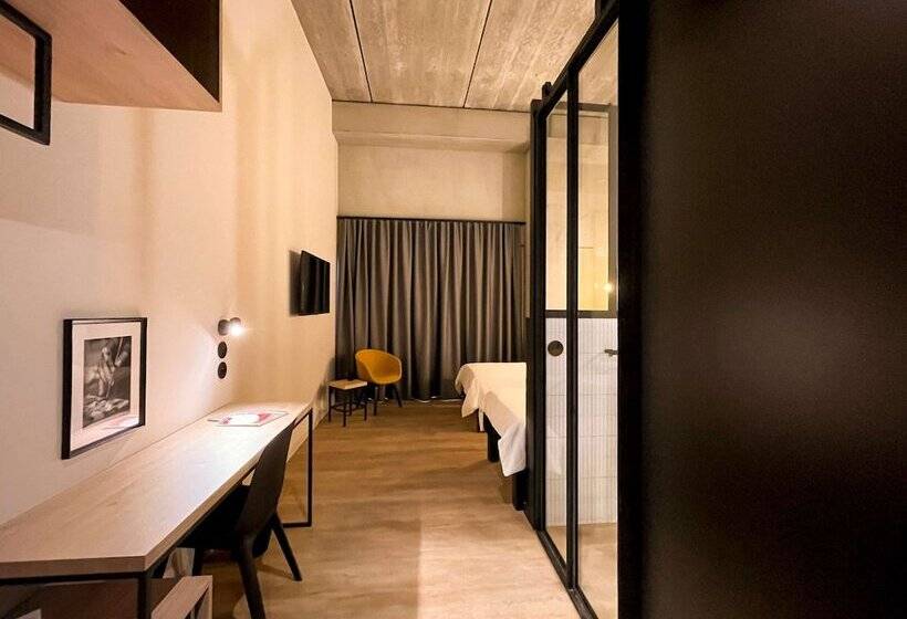 חדר משפחתי, Ibis Styles Namur