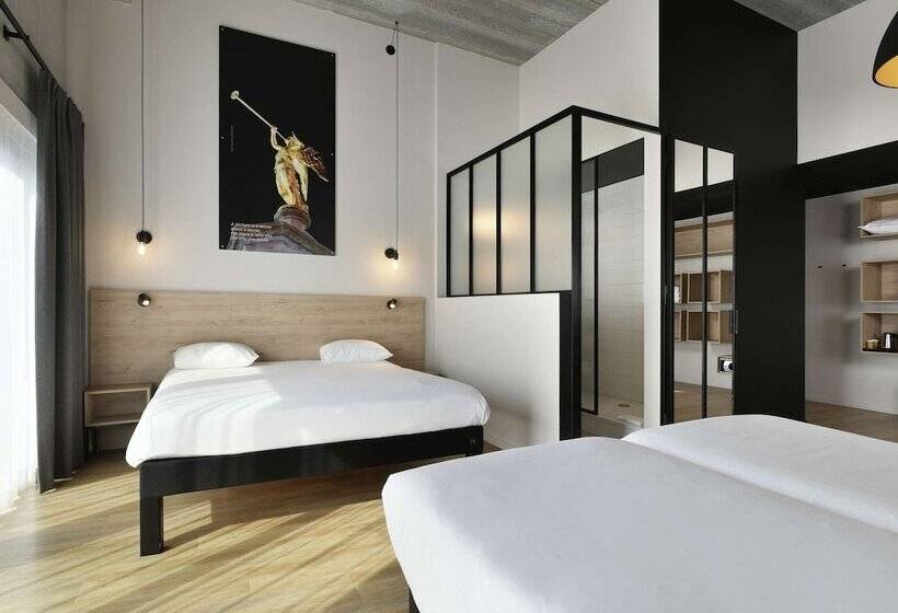 חדר משפחתי, Ibis Styles Namur