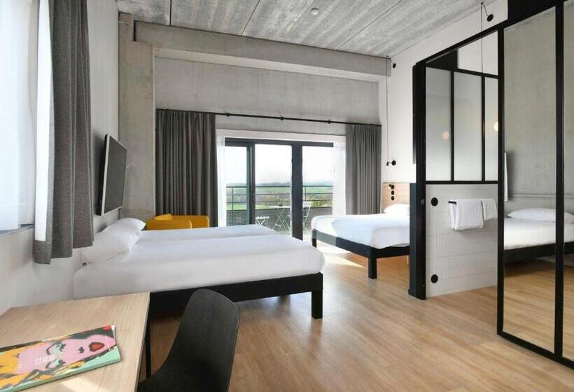 חדר משפחתי, Ibis Styles Namur