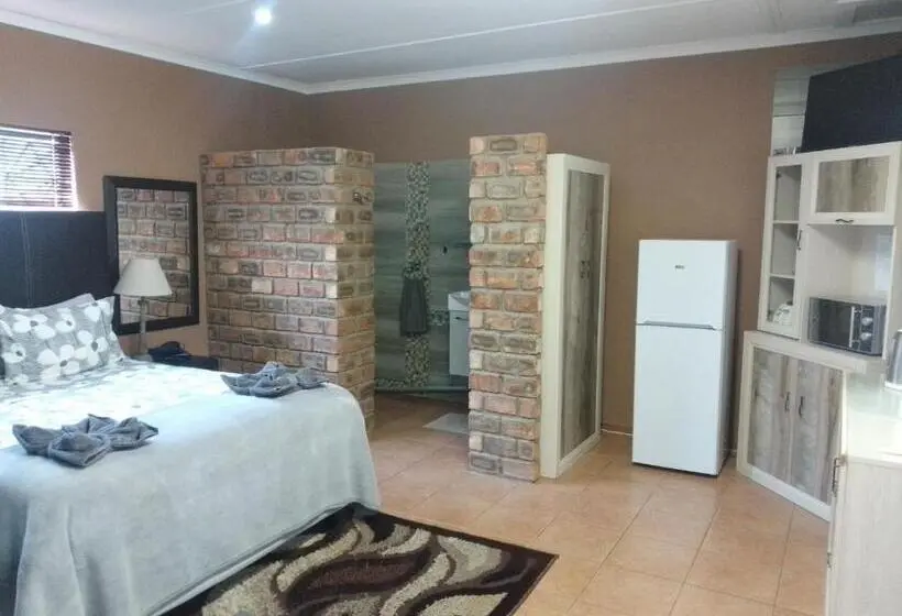 اتاق استاندارد با چشم‌انداز باغ, Aub Guesthouse   Mariental