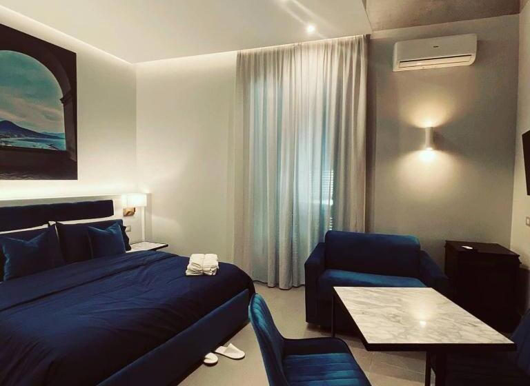 اتاق لوکس سه تخته, L'infinito 88 Charmant Rooms