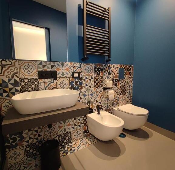 اتاق لوکس سه تخته, L'infinito 88 Charmant Rooms