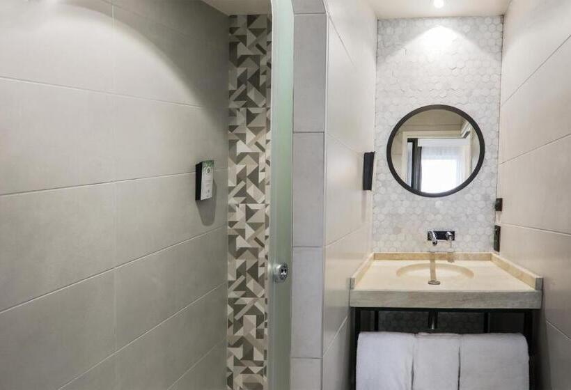 חדר משפחתי, Campanile Smart Lyon Est  Eurexpo Bron Aviation