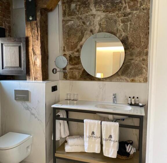 سوئیت جونیور با تخت بزرگ, Sofraga Palacio