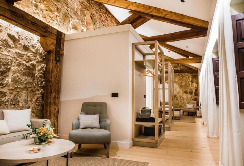 سوئیت با تخت بزرگ, Sofraga Palacio