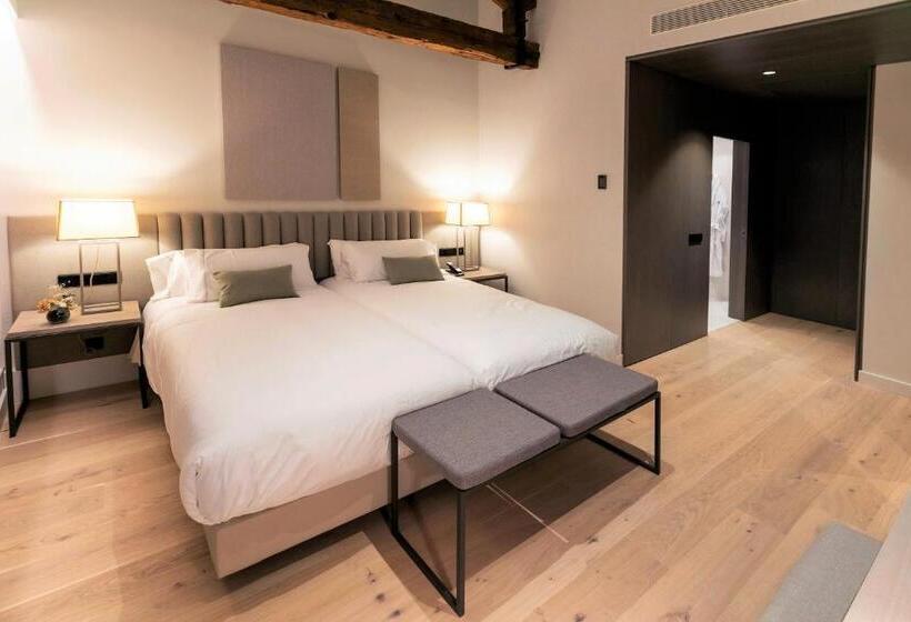 اتاق سوپریور, Sofraga Palacio