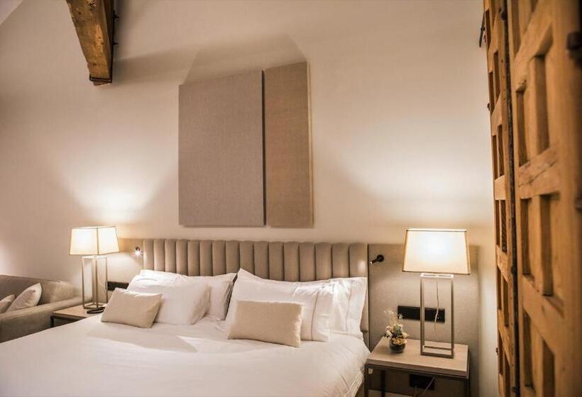 سوئیت جونیور با تخت بزرگ, Sofraga Palacio