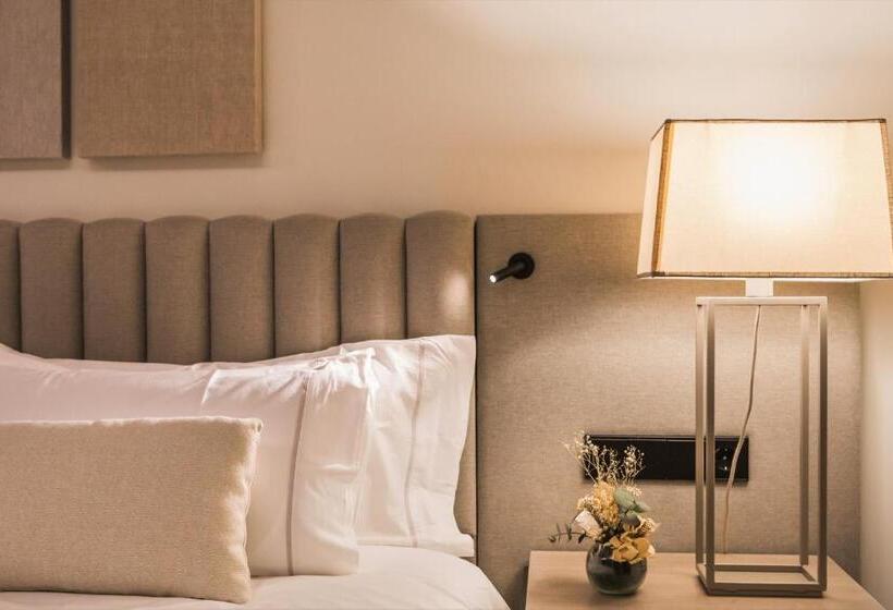 سوئیت جونیور با تخت بزرگ, Sofraga Palacio