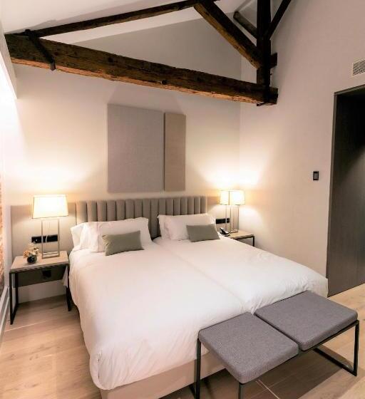 اتاق سوپریور, Sofraga Palacio