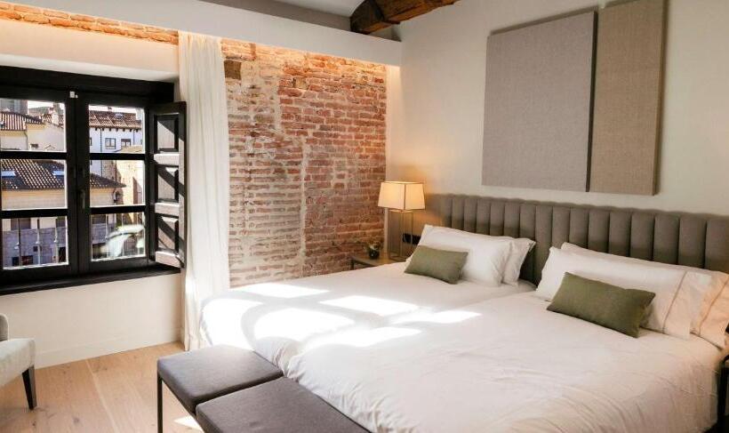 اتاق سوپریور, Sofraga Palacio