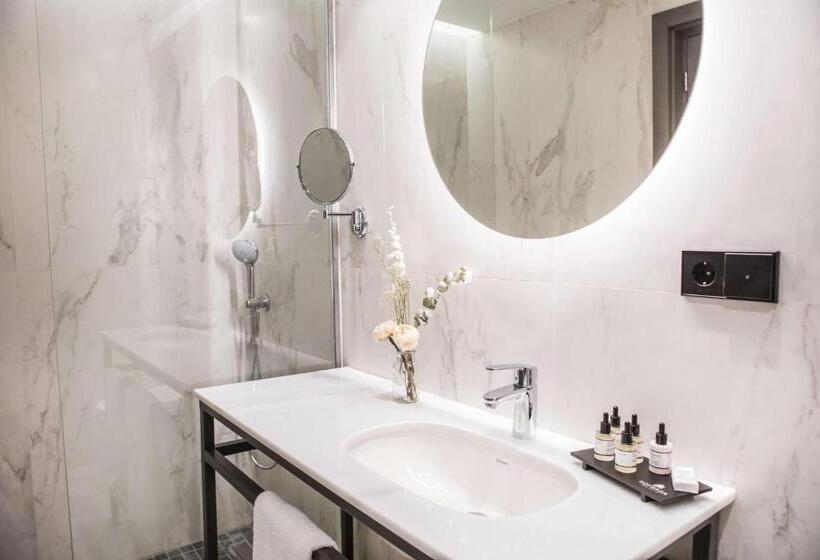 اتاق سوپریور, Sofraga Palacio