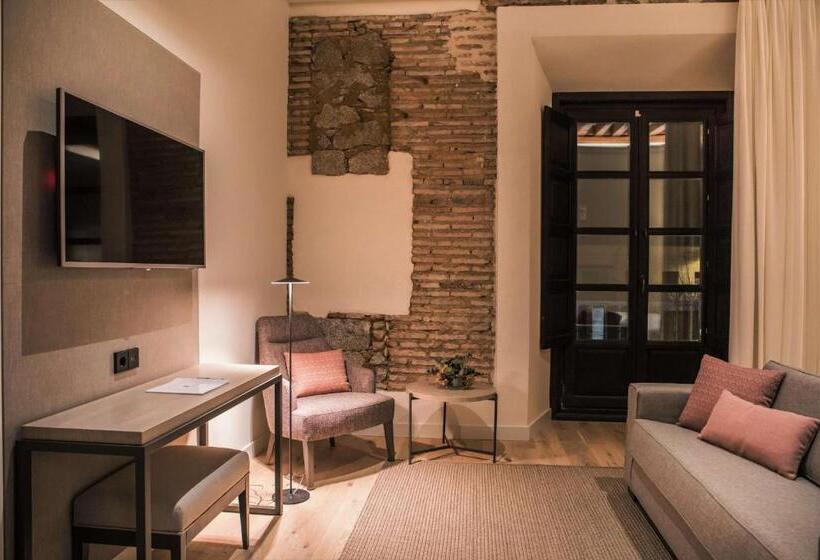 اتاق پرمیوم, Sofraga Palacio