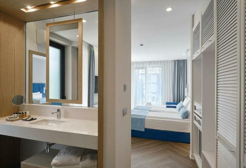 غرفة عائلية, Viva Mare Beach Hotel By Santa Marina