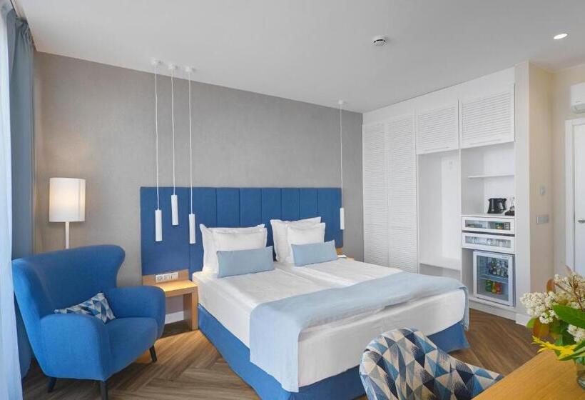 غرفة قياسية مطلّة علي البحر, Viva Mare Beach Hotel By Santa Marina