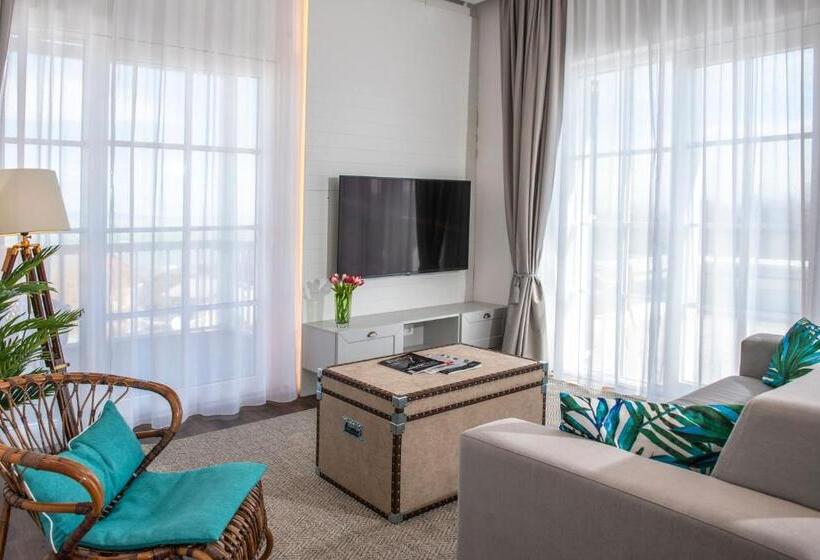 阁楼房, Balalake Resort