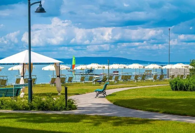 一ベッドルームエクゼクティブアパートメント, Balalake Resort