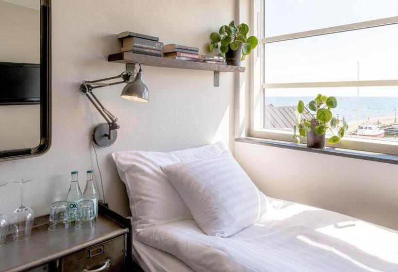 חדר בסיסי, Bongska Huset