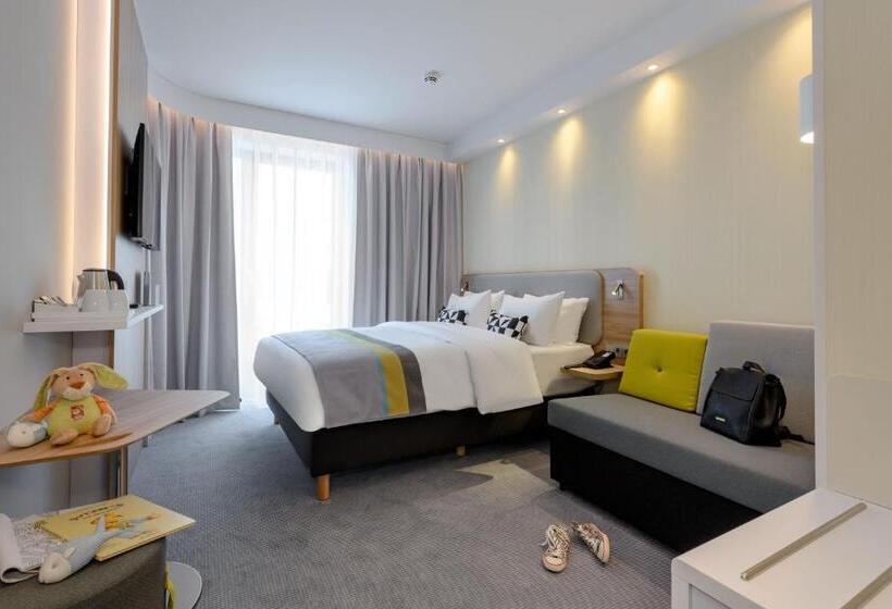 스탠다드 룸 더블 침대, Holiday Inn Express   Fulda, An Ihg