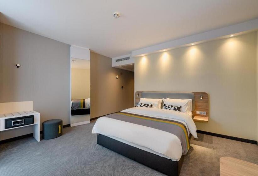 Номер Стандарт Адаптированный для Инвалидов, Holiday Inn Express   Fulda, An Ihg