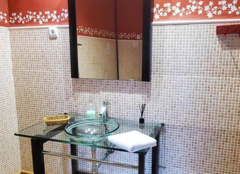 اتاق لوکس با چشم‌انداز, Hostal Martes Cáceres Plaza Mayor   Tercer Piso Sin Ascensor