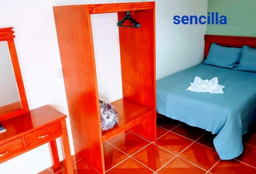 חדר סטנדרט יחיד, John & Rose