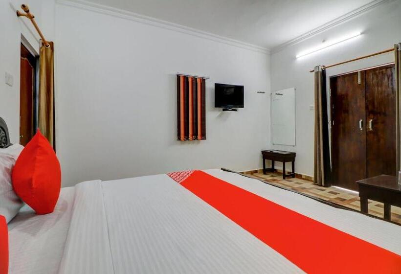 اتاق کلاسیک سه تخته, Oyo Lck1265 Shanti Kuti Home Stay