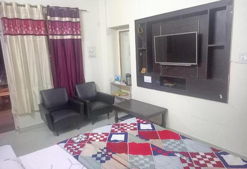 디럭스 룸, City Crown Guest House
