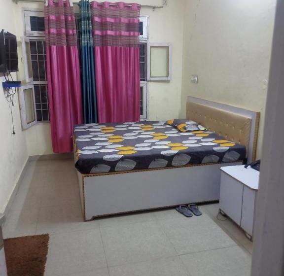 غرفة قياسية, City Crown Guest House