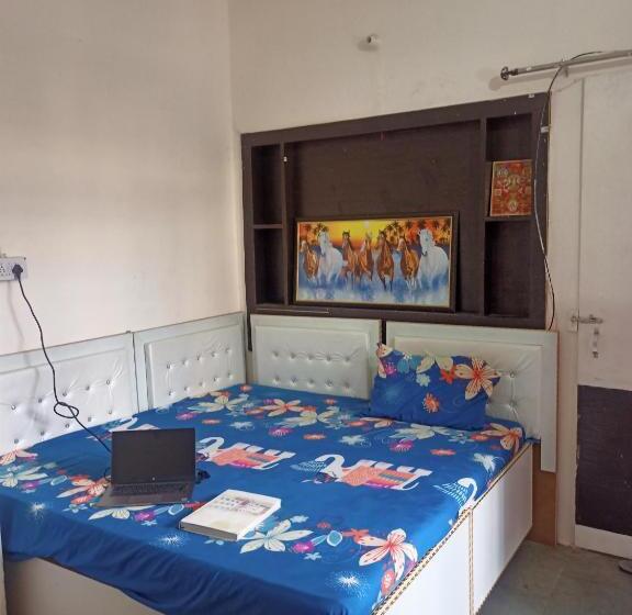 غرفة قياسية, City Crown Guest House