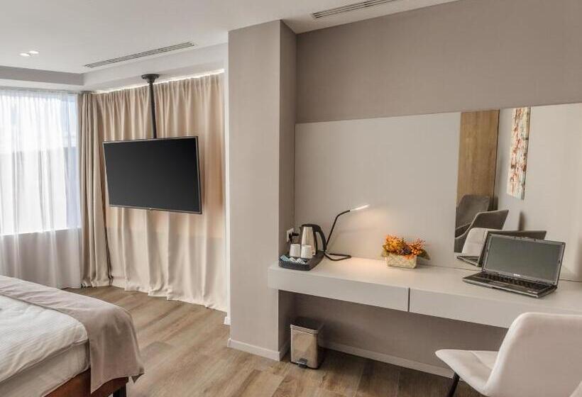 디럭스 룸 킹사이즈 침대, Premier Hotel Miskolc