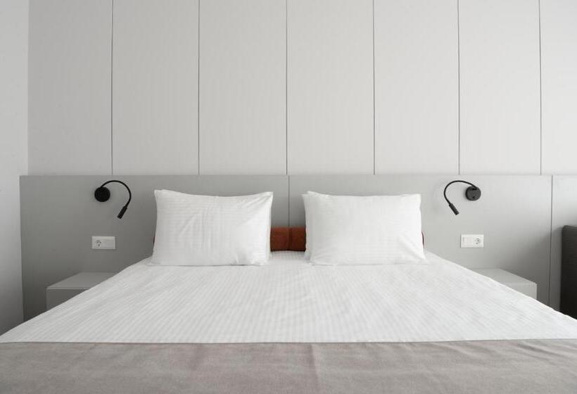 디럭스 룸 킹사이즈 침대, Premier Hotel Miskolc