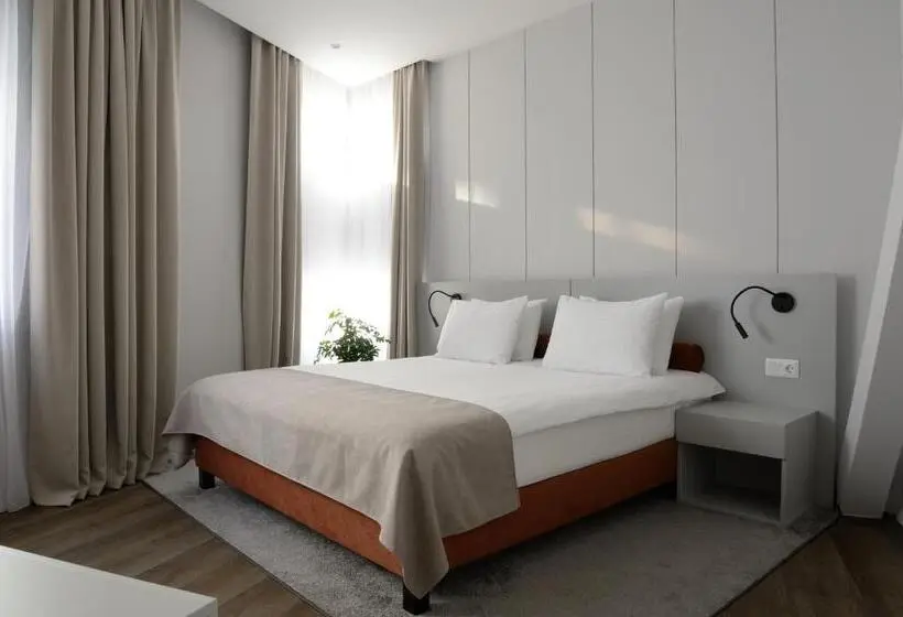 سوییت, Premier Hotel Miskolc