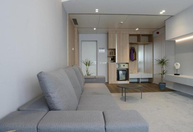 스위트, Premier Hotel Miskolc