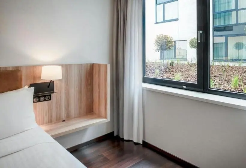 اتاق استاندارد با تخت بزرگ, Ac Hotel By Marriott Bratislava Old Town