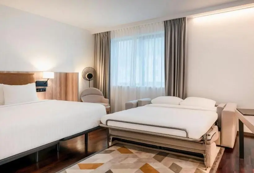 اتاق اجرایی با تخت بزرگ, Ac Hotel By Marriott Bratislava Old Town
