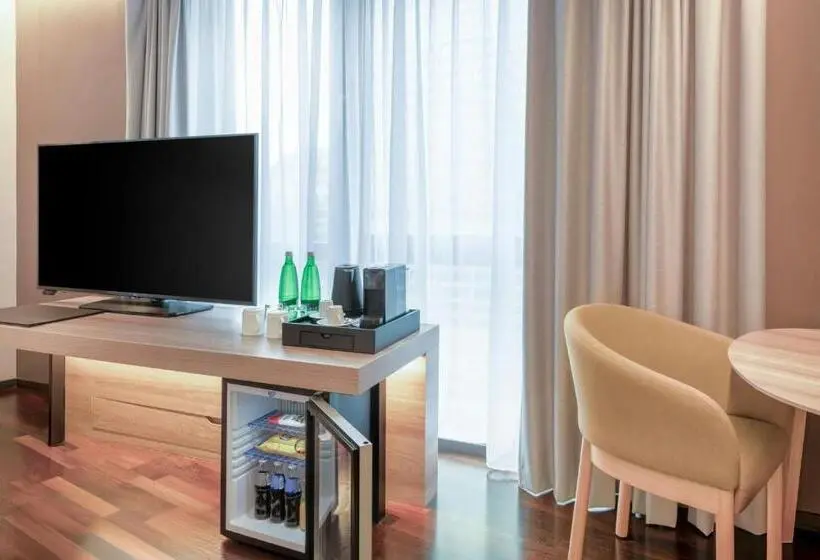اتاق اجرایی با تخت بزرگ, Ac Hotel By Marriott Bratislava Old Town